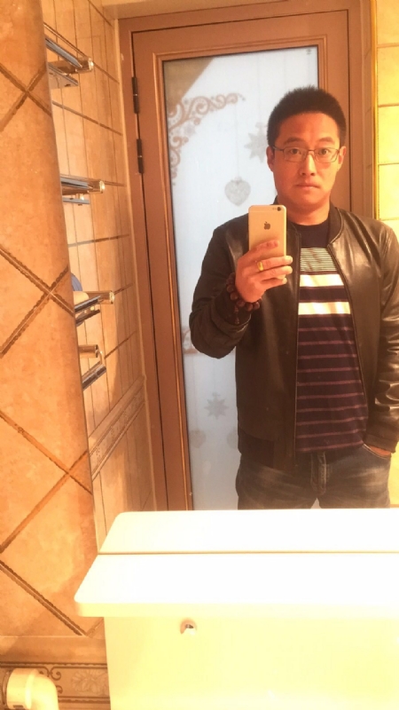 华灯初下的第一张照片--甘肃蓝颜知己交友网